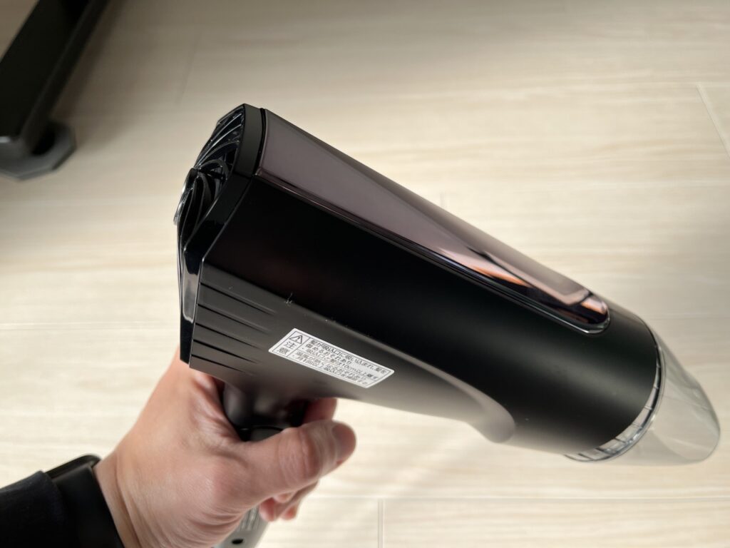 意外と軽い!デカい見た目に反した取り回しの良さ